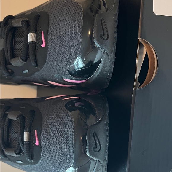 New Nike Air Max DN8 Women’s Size 6.5 Men’s Size 5 Black and Pink Shoes In Box - Picture 10 of 10